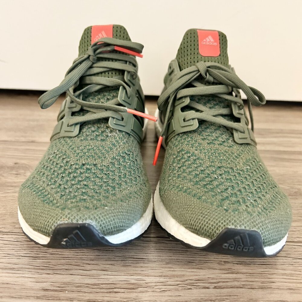 Adidas Men's Ultra Boost 1.0 Sneakers in Base Olive Green Size 8.5 LIKE NEW - Picture 4 of 12